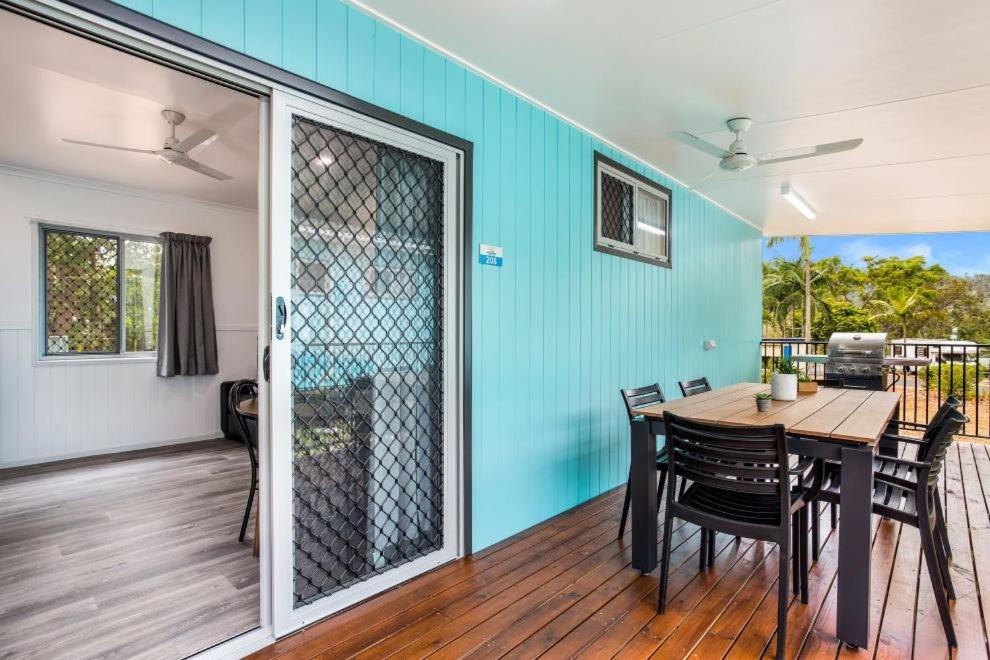 Lake Tinaroo Holiday Park Exterior photo