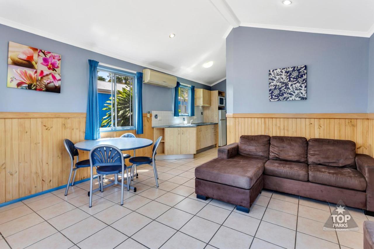 Lake Tinaroo Holiday Park Exterior photo
